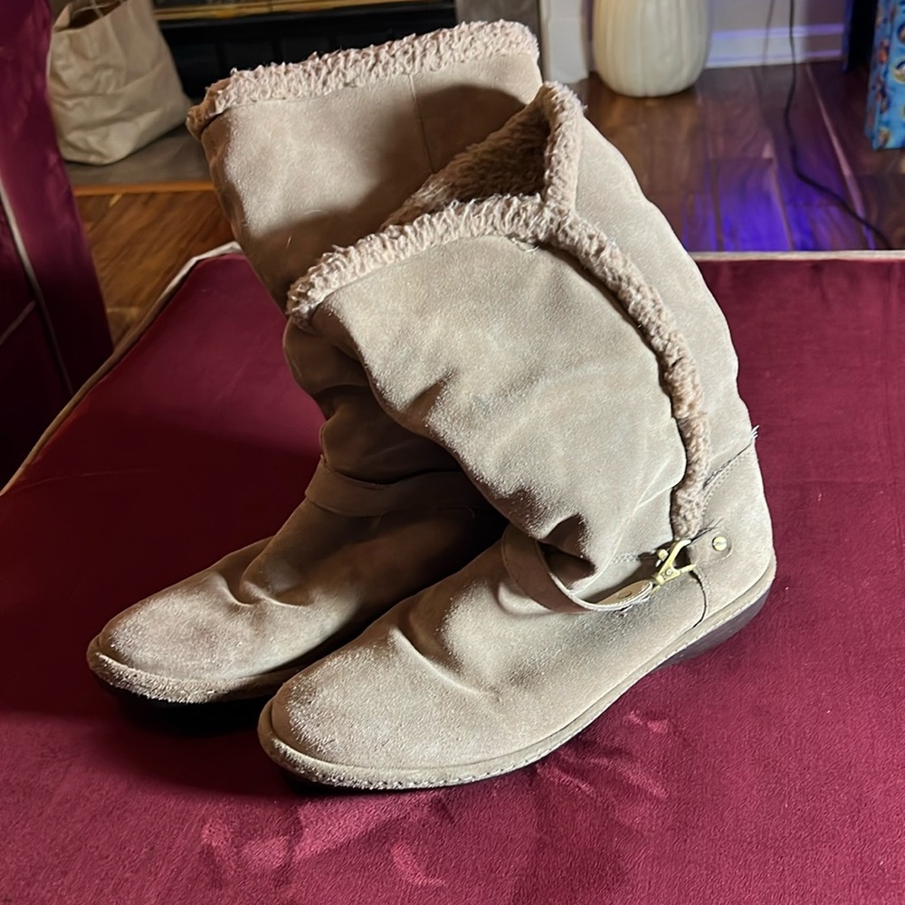 EUC Lands’ End fleece lined tan boots (size 10)
